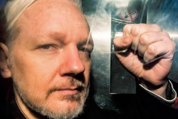 ¡No a la extradición de Julian Assange!
