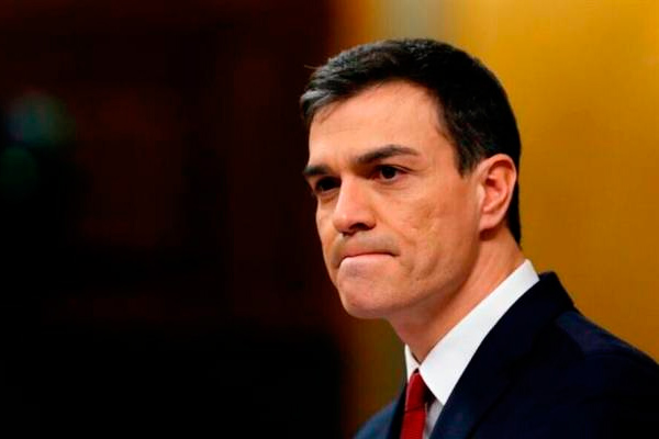 Pedro Sánchez amenaza con dimitir, pero la ofensiva de la extrema derecha no se parará con maniobras parlamentarias