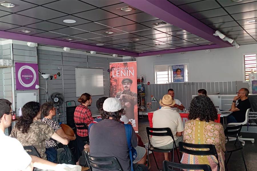 Debatimos sobre la revolución y el combate al reformismo en el acto por el centenario de Lenin en Cádiz