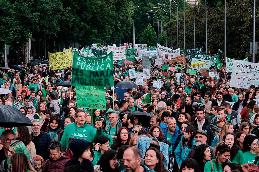21M  Miles de profesores, estudiantes y familias volvemos a llenar las calles de Madrid en una nueva jornada de huelga educativa histórica 