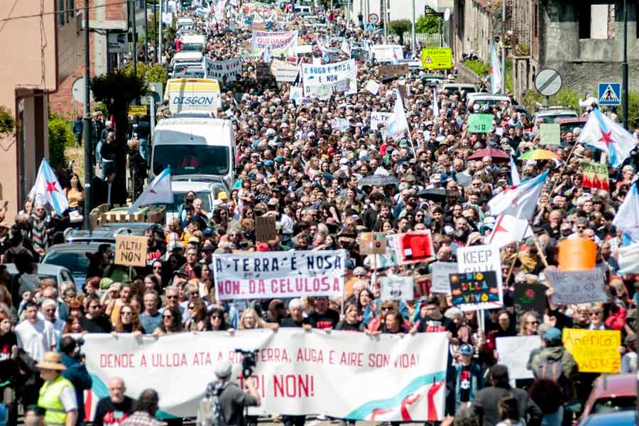 Inmensa manifestación en Palas de Rei contra el devastador macroproyecto de celulosa. Altri, Non!