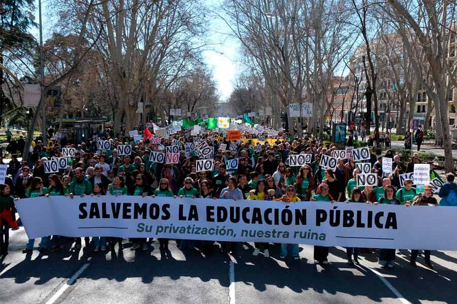 Menos lectivas. Carta a nuestras compañeras afiliadas de CSIF, ANPE, CCOO Y UGT