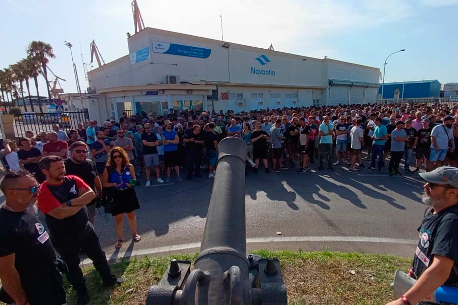 Lo del metal de Cádiz es histórico. Una asamblea de 1.000 trabajadores VOTA NO al nuevo preacuerdo de la UGT y mantiene la huelga indefinida