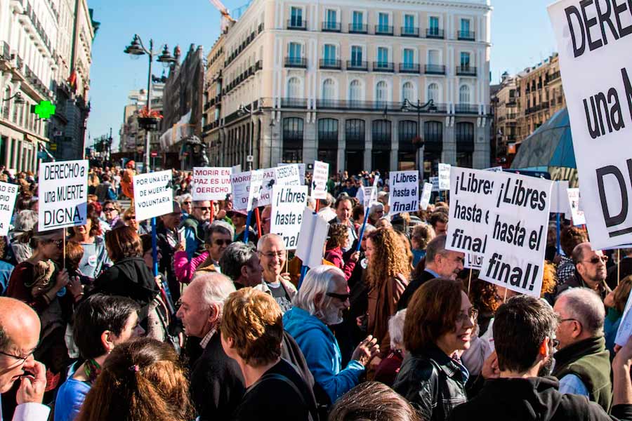 En defensa del derecho a morir dignamente. Abogados Cristianos y el enésimo caso de hipocresía de la derecha