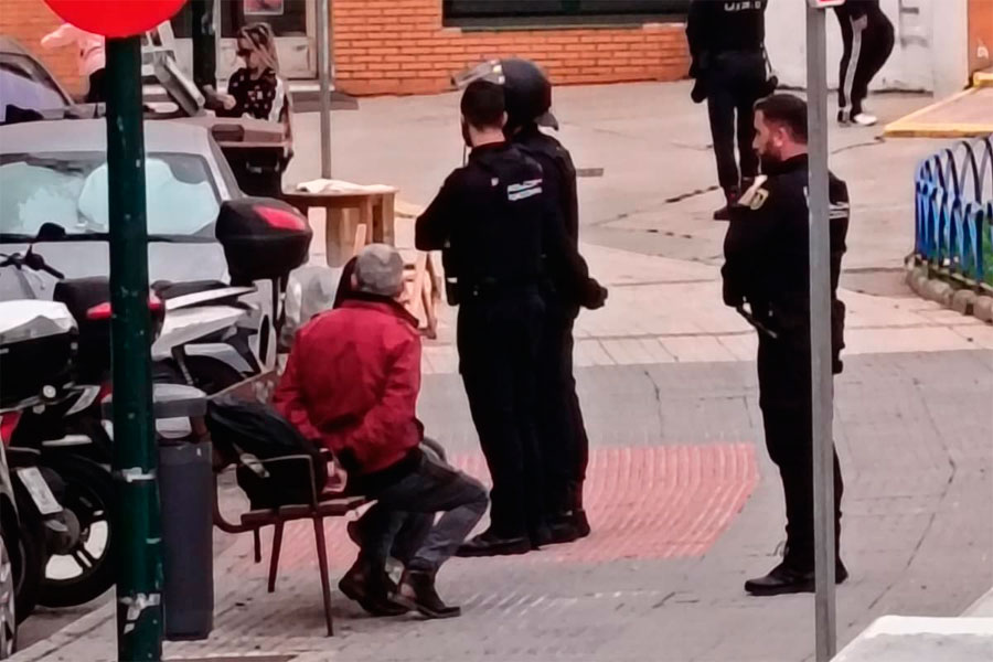 Detenidos nuestro compañero Tito y otra activista en un desahucio en Málaga ¡exigimos su libertad inmediata!
