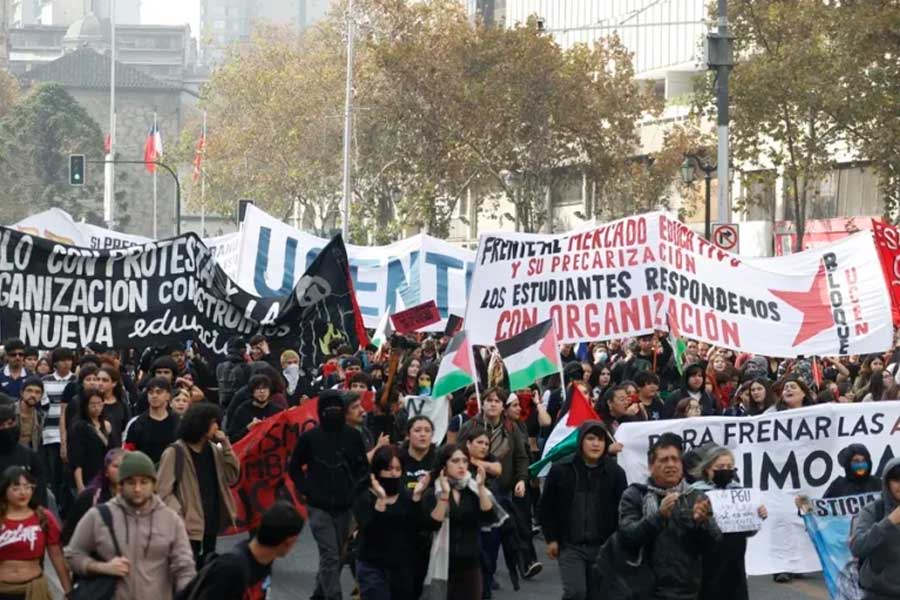 Chile. “No merecemos este Kastigo”. Masiva movilización de estudiantes y profesores contra el Gobierno ultraderechista   