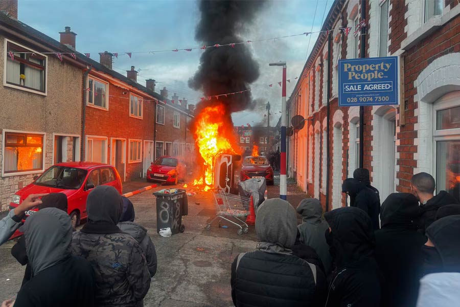 Masiva respuesta antifascista a la cacería contra los inmigrantes en Belfast