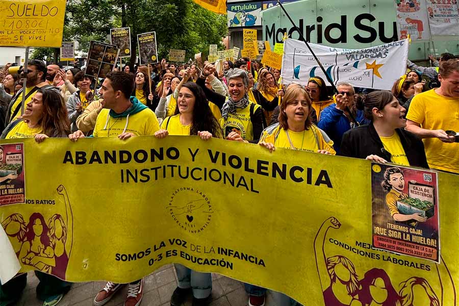 ¡La lucha del 0-3 hace historia!  ¡Cerrar las escuelas para que Zarzalejo y Ayuso se sienten a negociar!