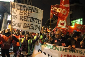 1722538-Las_plantillas_de_limpieza_publica_viaria_y_jardineria_se_han_manifestado_horas_antes_de_huelga_Version2