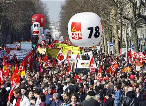 ap_france-strikes_23mar10.jpg