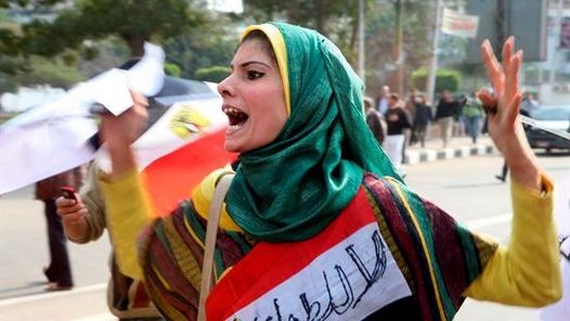 mujer-protesta-egipto